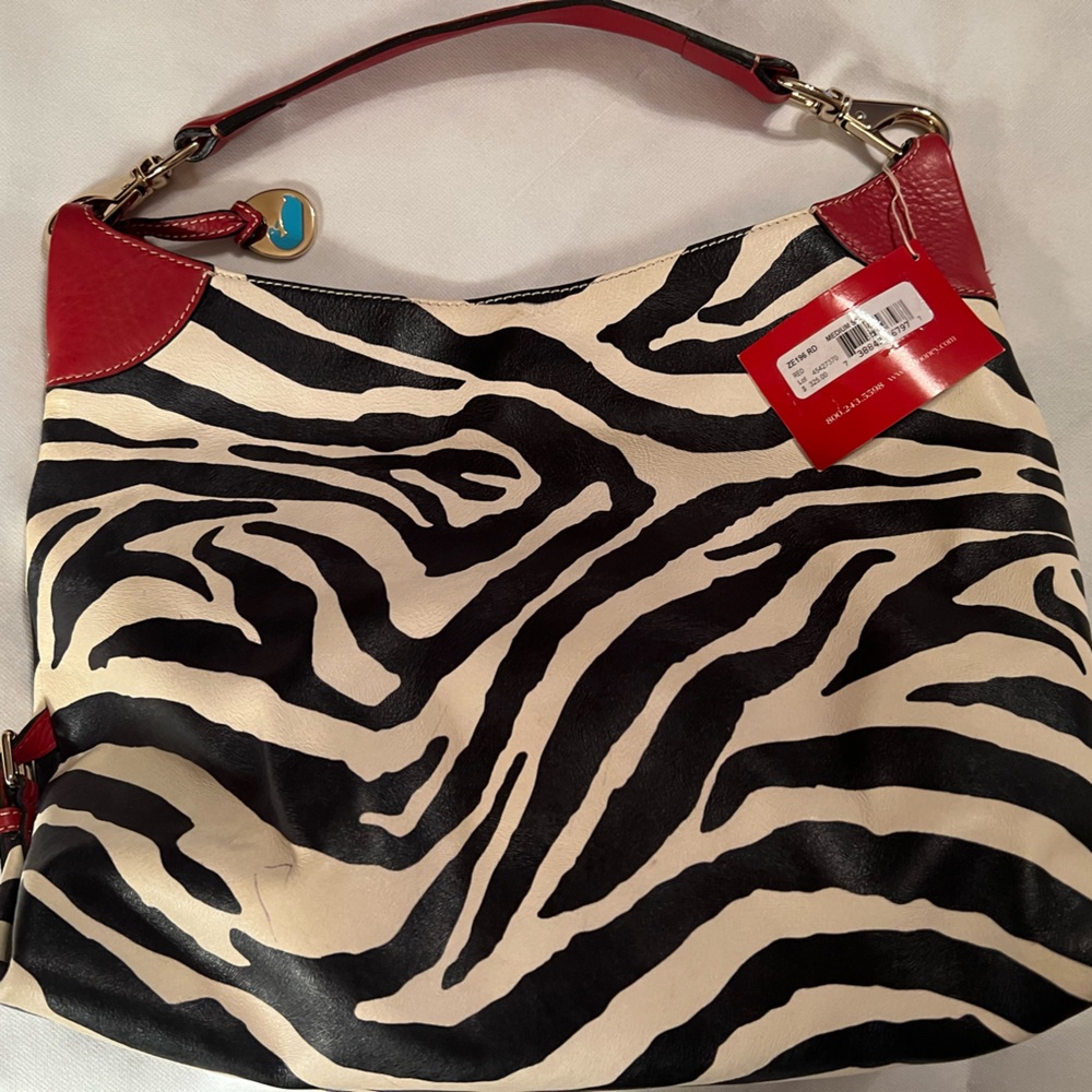 Dooney & Burke large handbag ⭐️